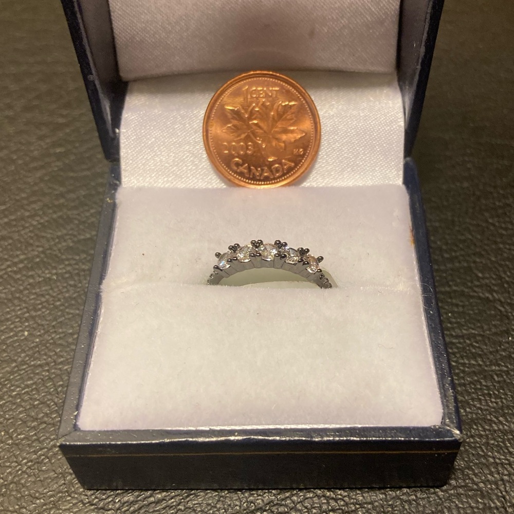 Charmed Aroma 925 sterling silver ring with crystals
